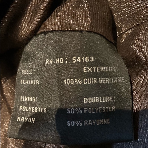 Like New Andrew Marc Leather Jacket size Medium - Picture 6 of 10